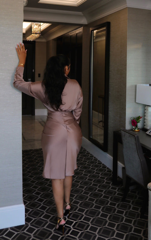 Falling for You Midi Dress | Taupe